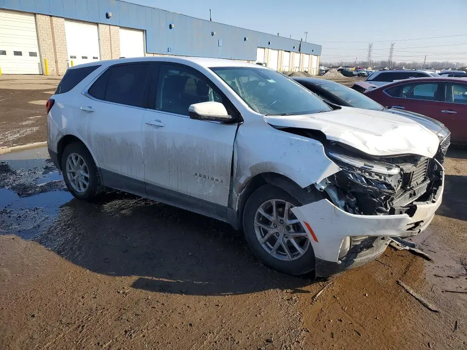 2022 CHEVROLET EQUINOX LT  