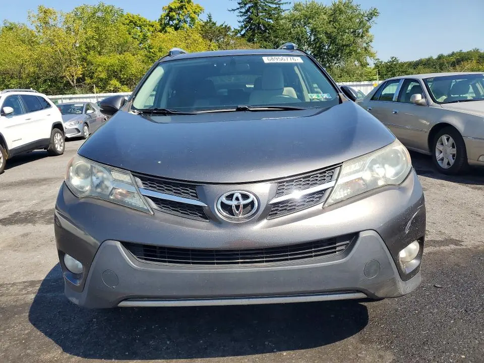 2013 TOYOTA RAV4 XLE  