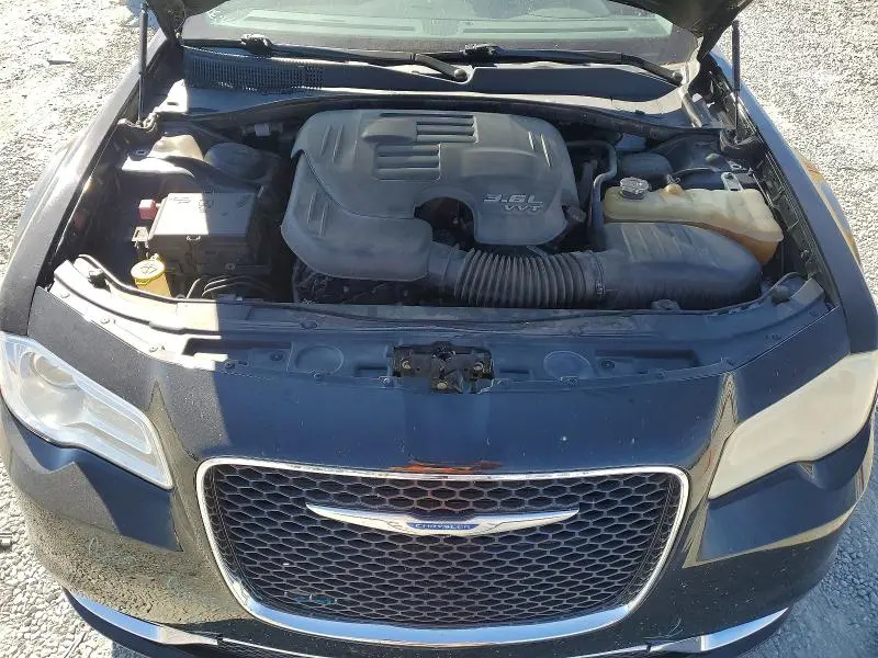 2016 CHRYSLER 300 LIMITED  