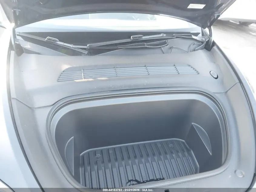 2025 TESLA MODEL Y LONG RANGE DUAL MOTOR REAR-WHEEL DRIVE