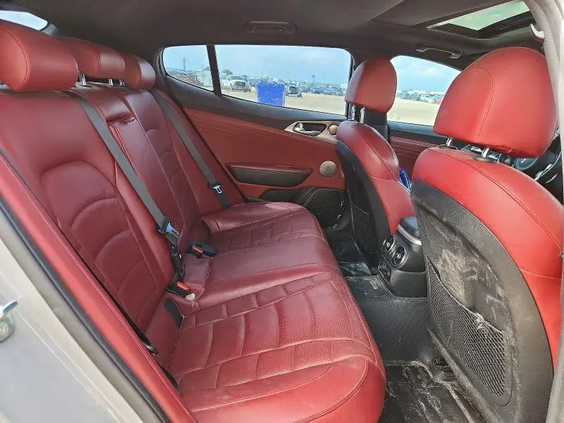 2022 KIA STINGER GT2  
