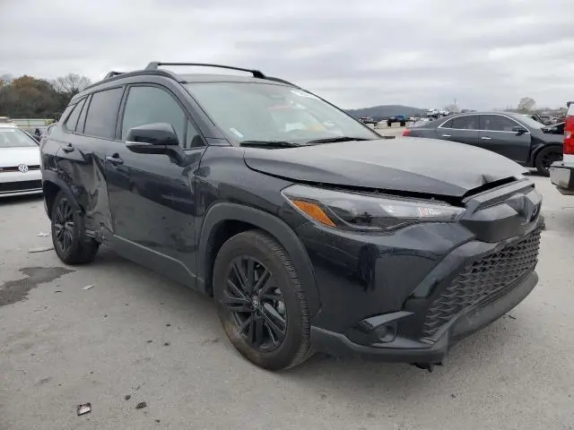 2024 TOYOTA COROLLA CROSS SE  