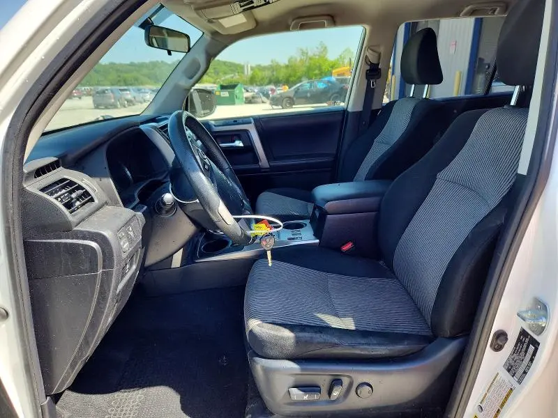 2018 TOYOTA 4RUNNER SR5  