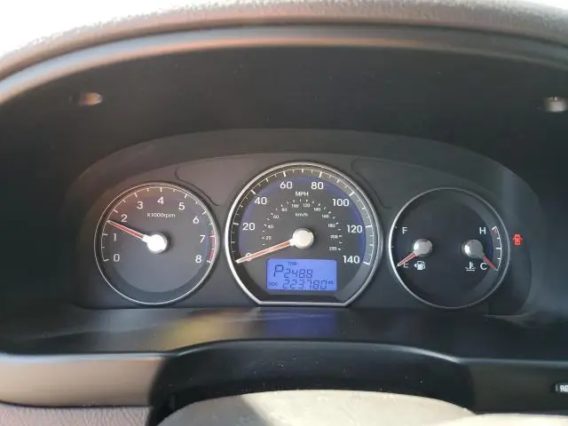 2010 HYUNDAI SANTA FE SE  