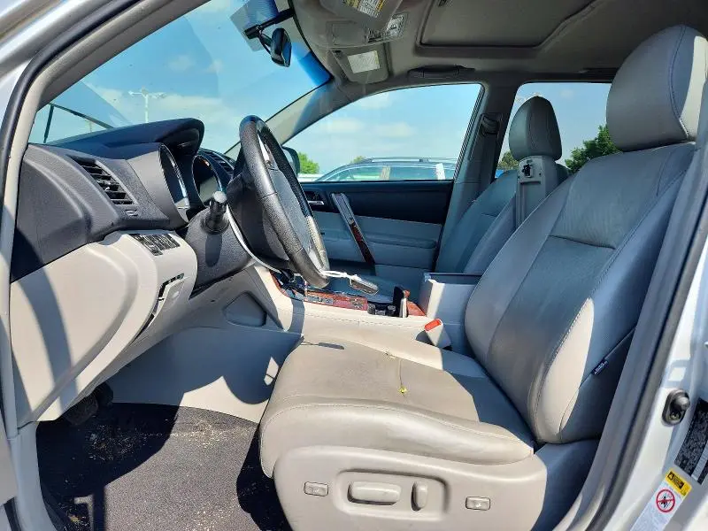 2013 TOYOTA HIGHLANDER LIMITED  