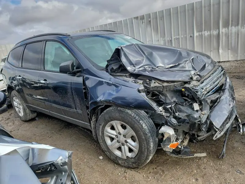 2013 CHEVROLET TRAVERSE LS  