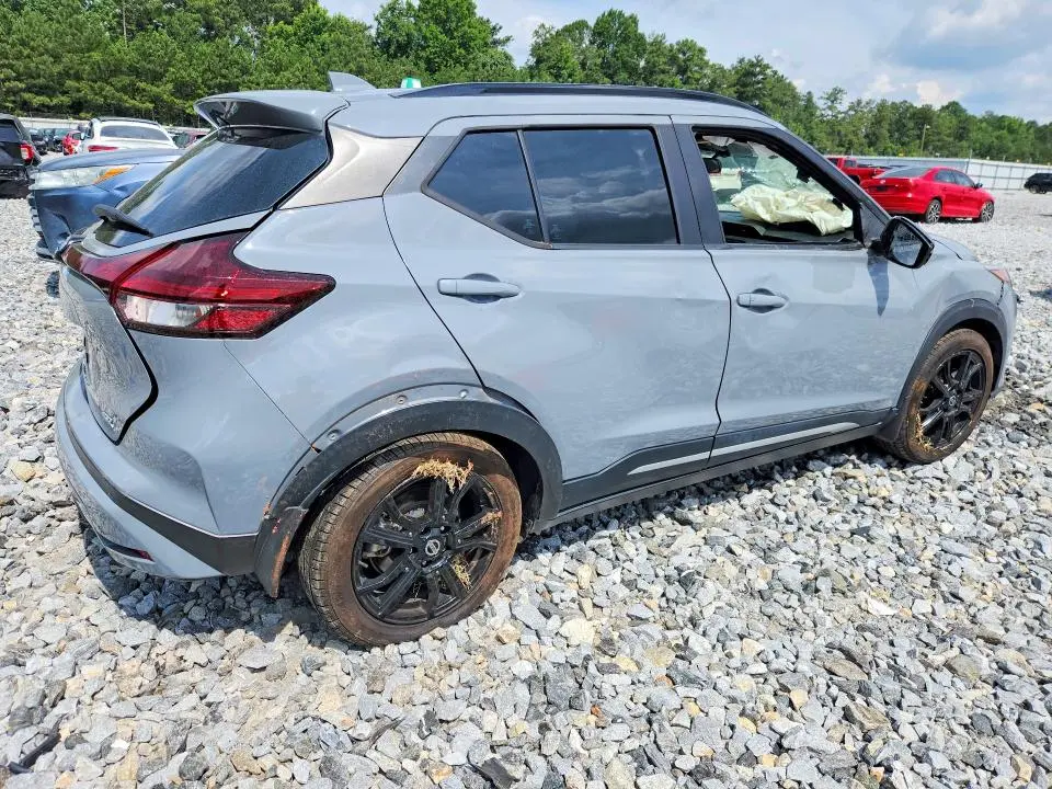 2021 NISSAN KICKS SR  