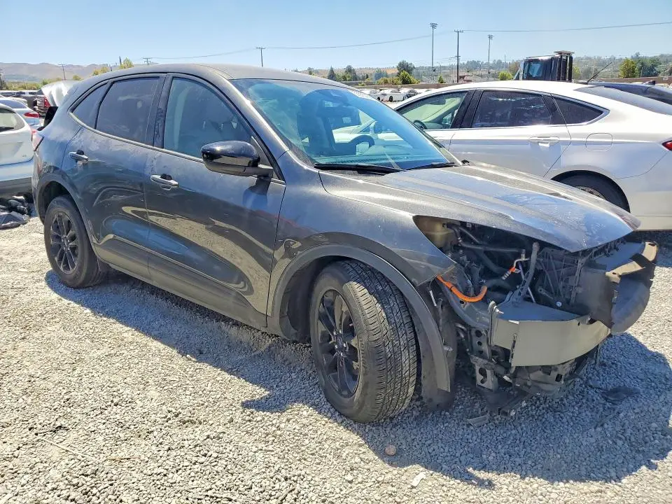 2020 FORD ESCAPE SE SPORT  