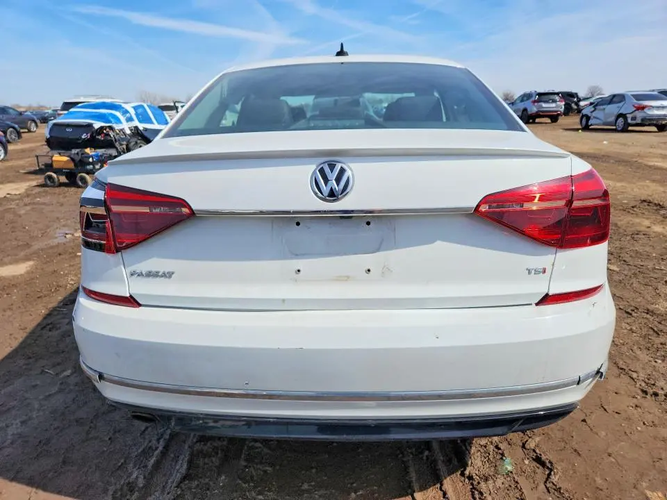 2017 VOLKSWAGEN PASSAT R-LINE  