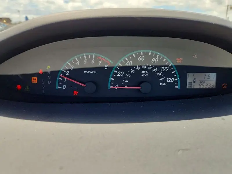 2010 TOYOTA YARIS BASE  