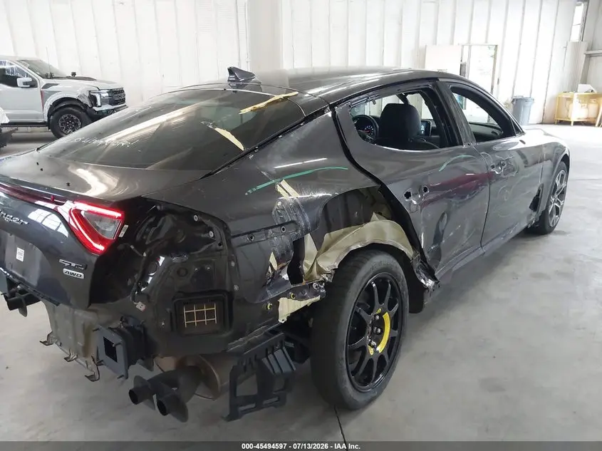 2021 KIA STINGER GT-LINE