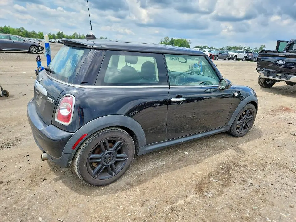 2013 MINI COOPER   