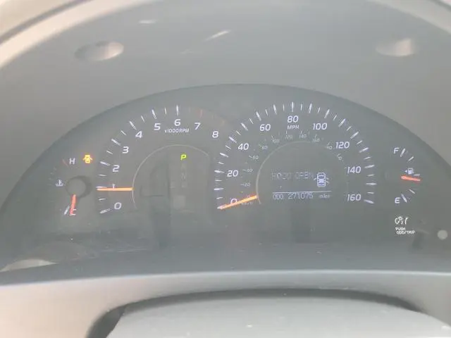 2010 TOYOTA CAMRY SE  