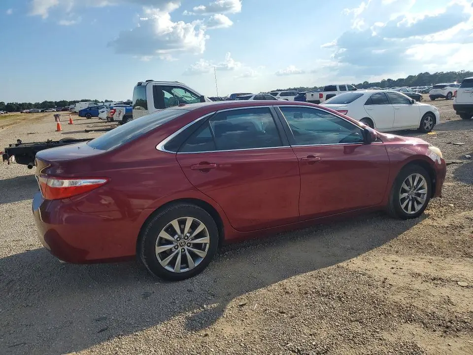 2016 TOYOTA CAMRY XLE  