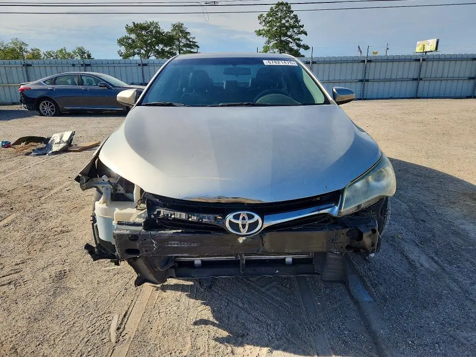 2017 TOYOTA CAMRY SE  