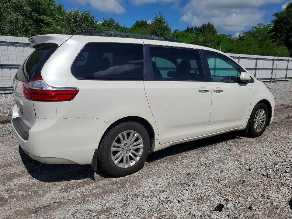 2017 TOYOTA SIENNA XLE PREMIUM 8-PASSENGER  