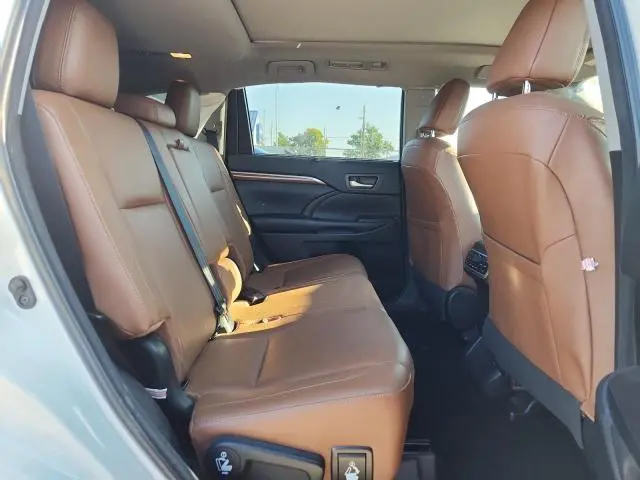 2018 TOYOTA HIGHLANDER LIMITED  