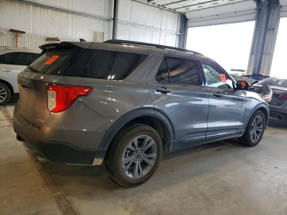 2022 FORD EXPLORER XLT  