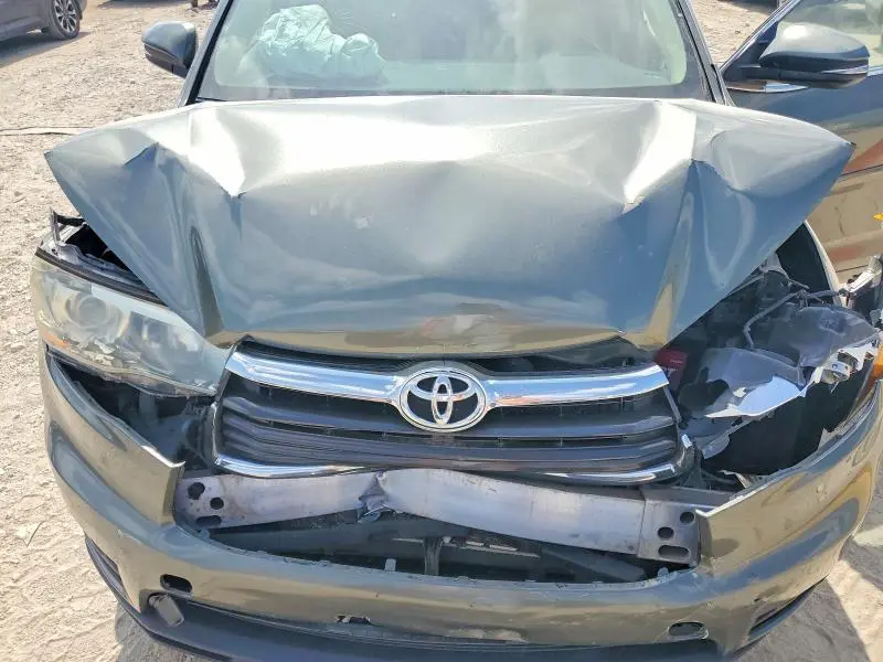 2015 TOYOTA HIGHLANDER XLE  