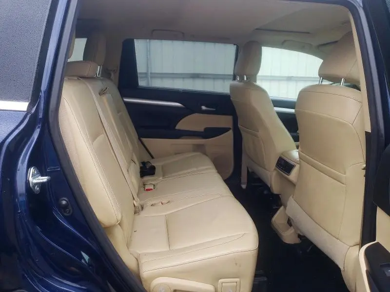 2015 TOYOTA HIGHLANDER XLE  