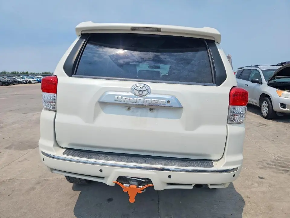 2013 TOYOTA 4RUNNER SR5  