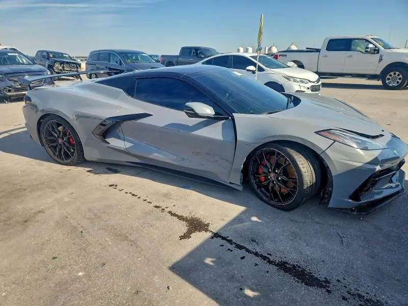 2025 CHEVROLET CORVETTE STINGRAY 2LT  