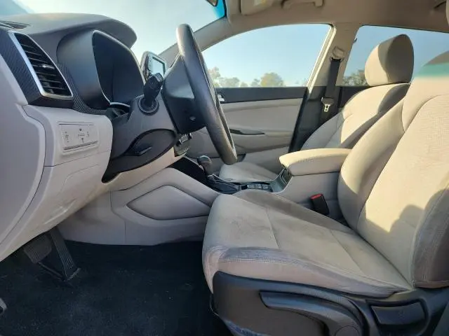 2020 HYUNDAI TUCSON SE  