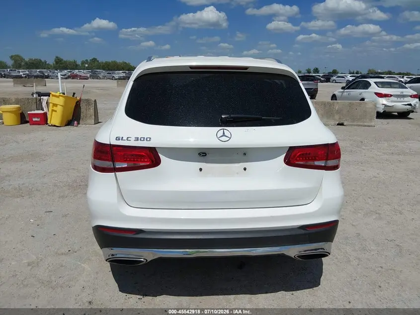 2018 MERCEDES-BENZ GLC 300  
