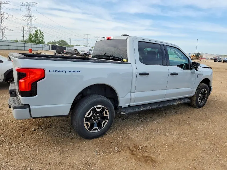 2023 FORD F150 LIGHTNING PRO  