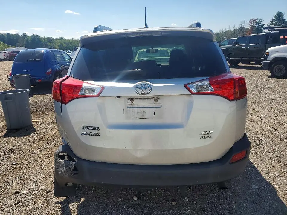 2013 TOYOTA RAV4 XLE  