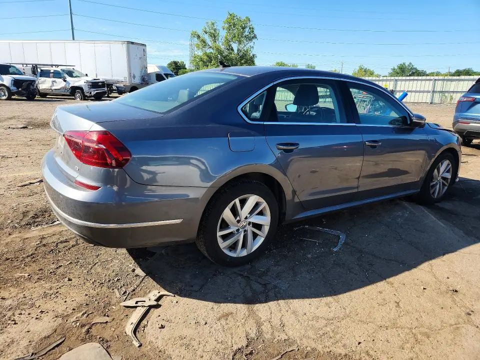 2018 VOLKSWAGEN PASSAT SE  