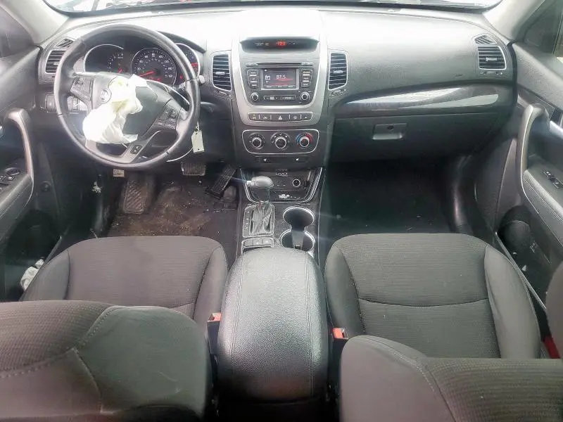 2015 KIA SORENTO LX  