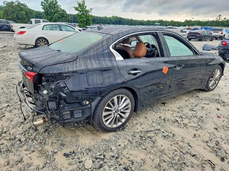2023 INFINITI Q50 LUXE  