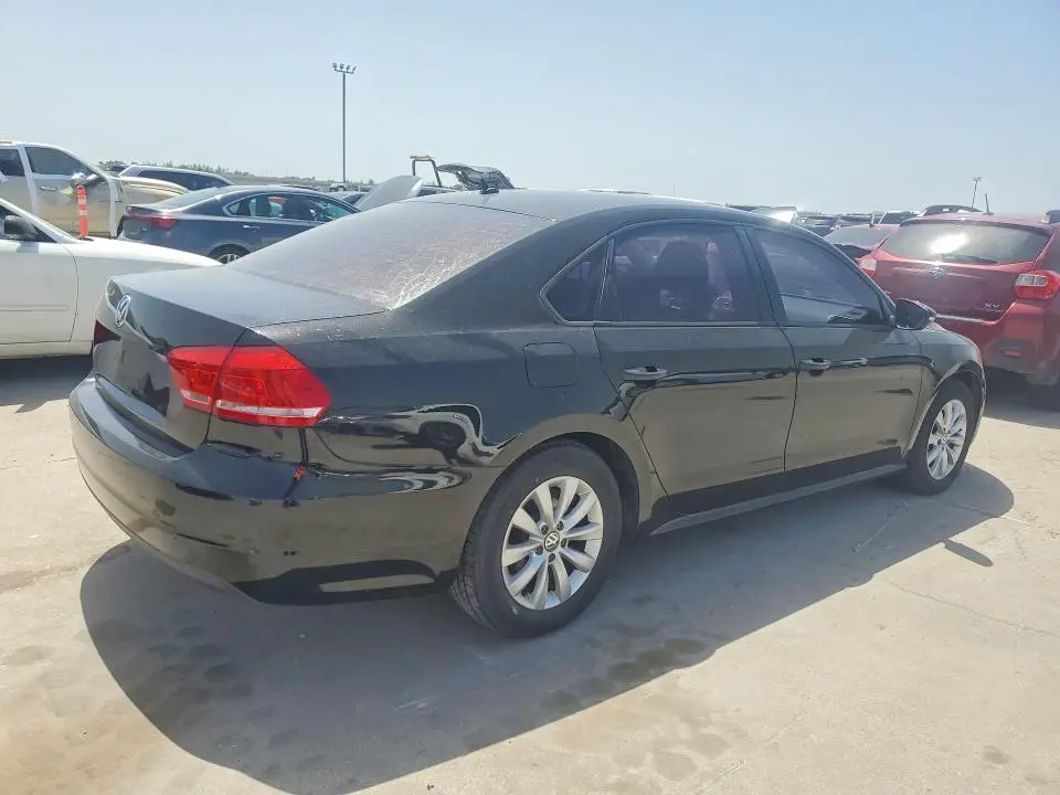 2012 VOLKSWAGEN PASSAT S  