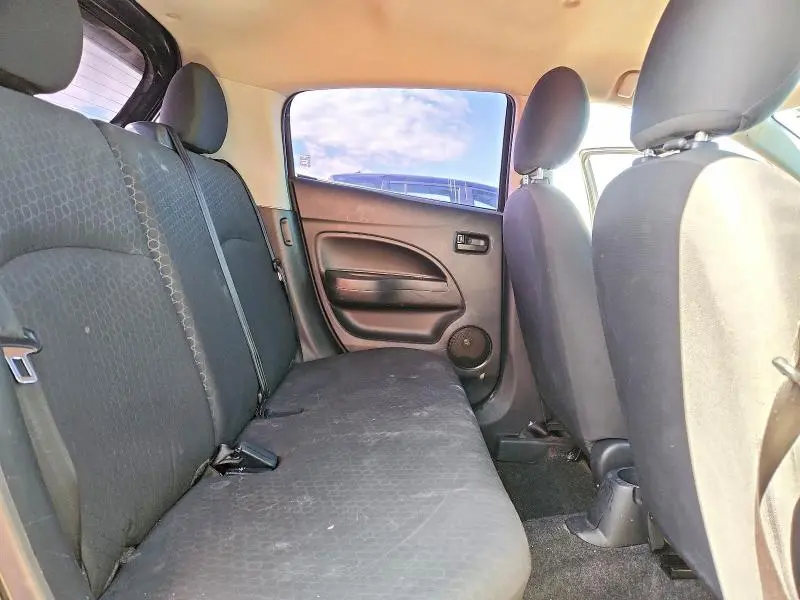 2015 MITSUBISHI MIRAGE DE  