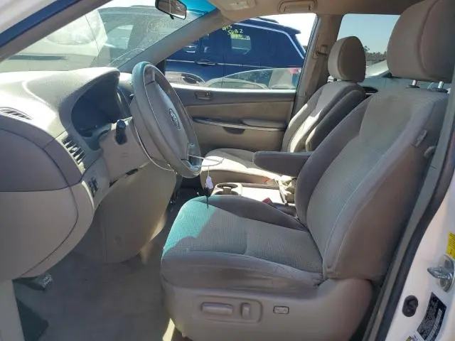 2010 TOYOTA SIENNA CE  