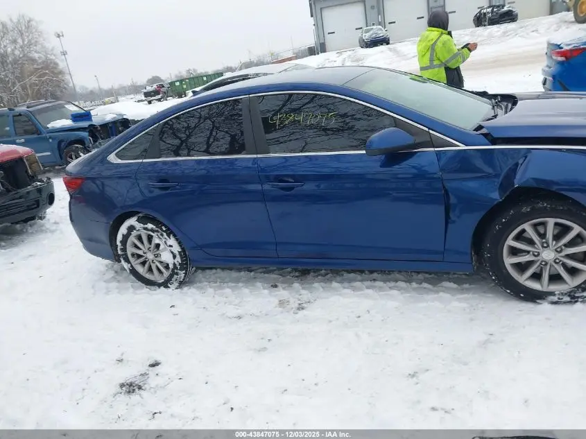 2019 HYUNDAI SONATA SE