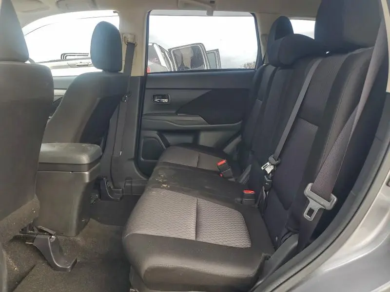 2014 MITSUBISHI OUTLANDER SE  