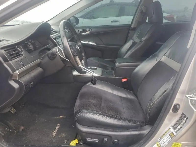 2012 TOYOTA CAMRY SE  