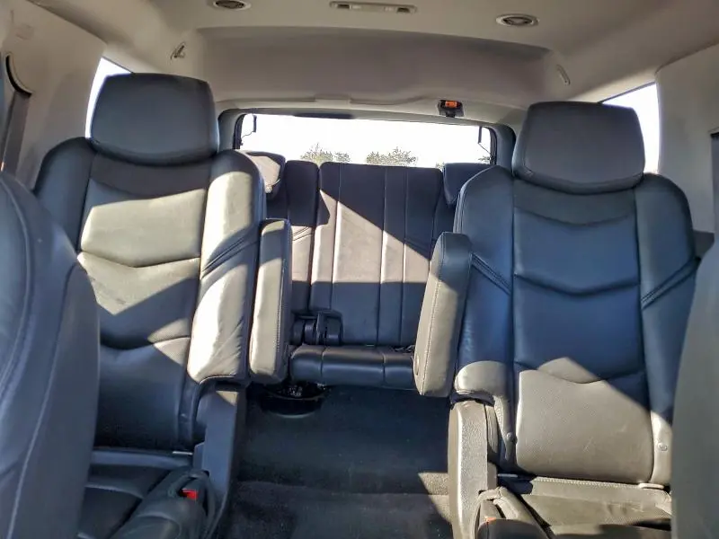 2017 CADILLAC ESCALADE LUXURY  