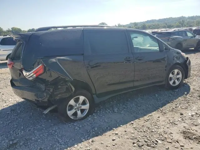2020 TOYOTA SIENNA LE  