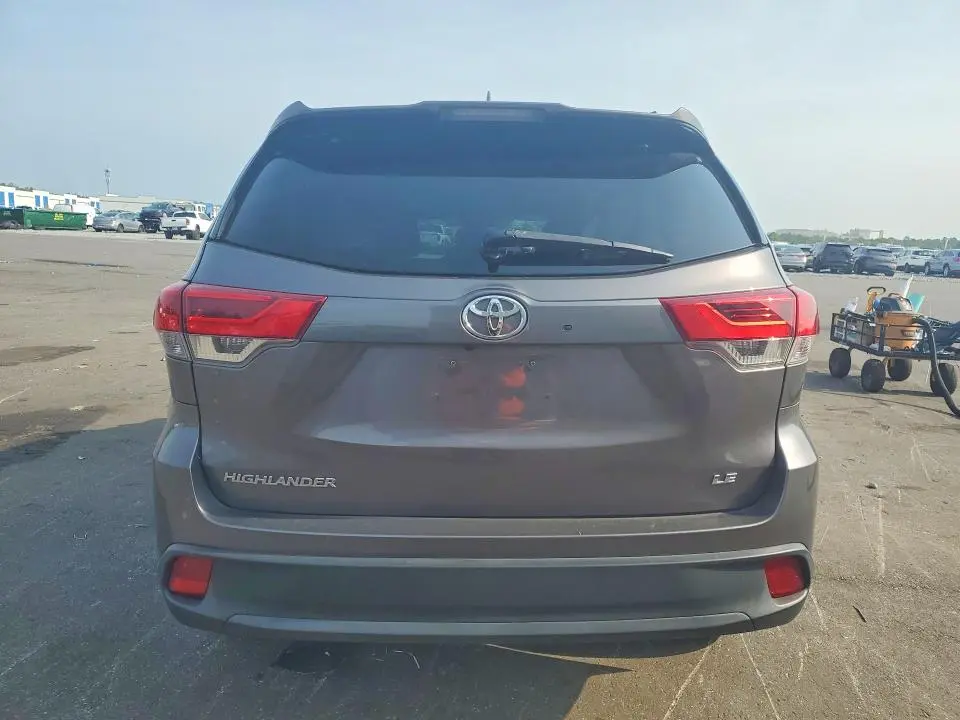 2019 TOYOTA HIGHLANDER LE PLUS  