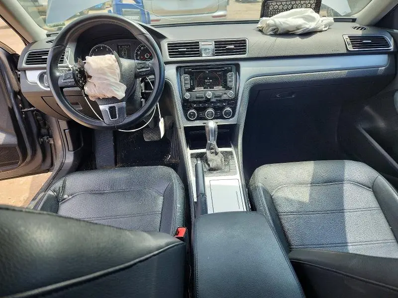 2012 VOLKSWAGEN PASSAT SE  