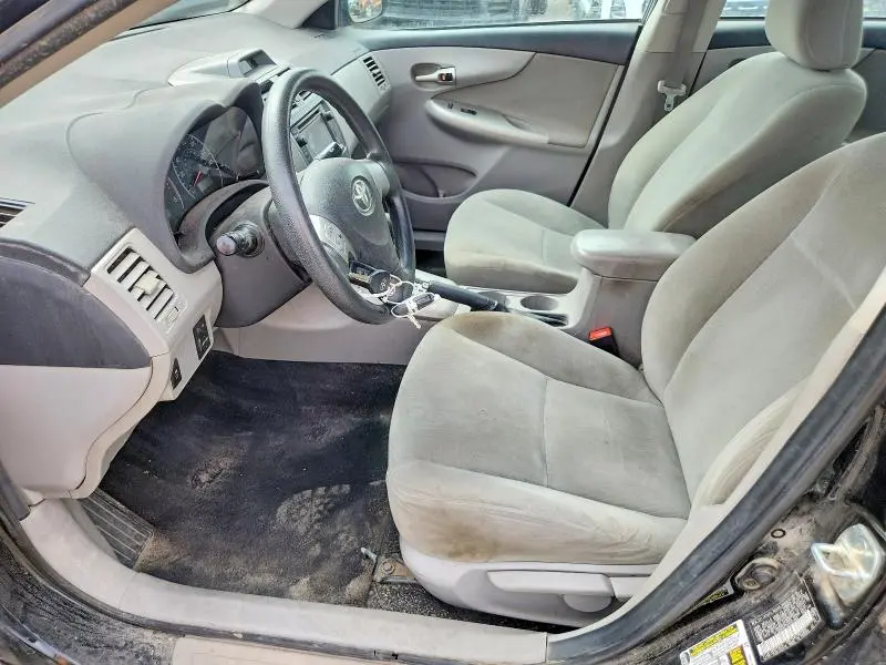 2013 TOYOTA COROLLA LE  