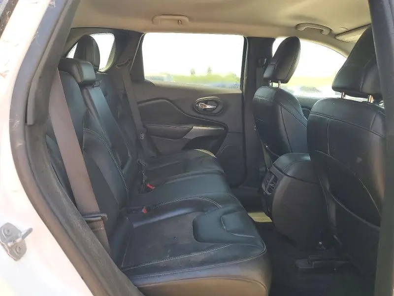 2021 JEEP CHEROKEE LATITUDE PLUS  