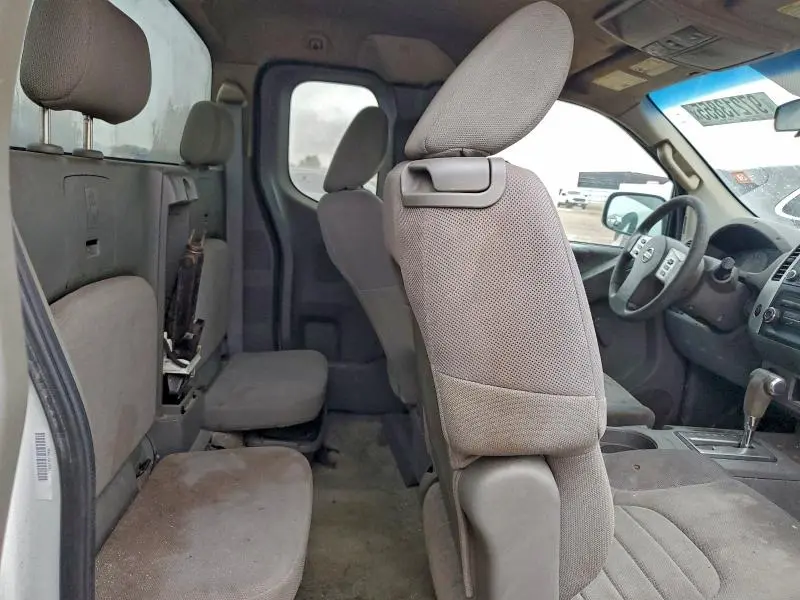 2014 NISSAN FRONTIER S  