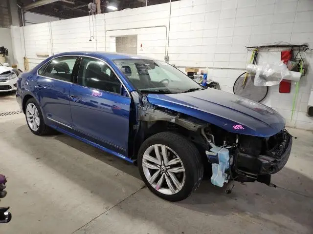 2017 VOLKSWAGEN PASSAT SE  