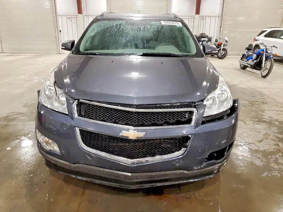 2011 CHEVROLET TRAVERSE LT  