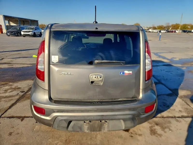 2013 KIA SOUL +  