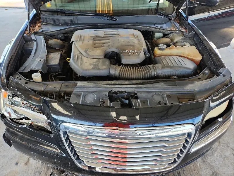 2013 CHRYSLER 300   